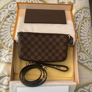 SOLD- AUTHENTIC Louis Vuitton Pochette Accessoires in Damier Beene
